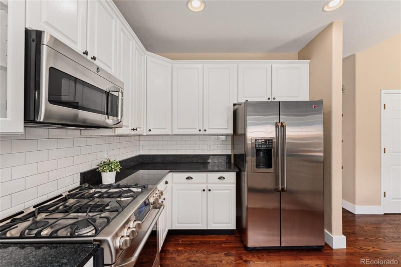 9441 S Hackberry Ln, Highlands Ranch, CO 80129