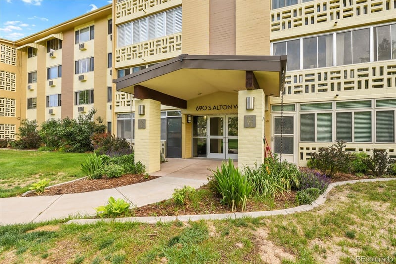 690 Alton Way #6B, Denver, CO 80247