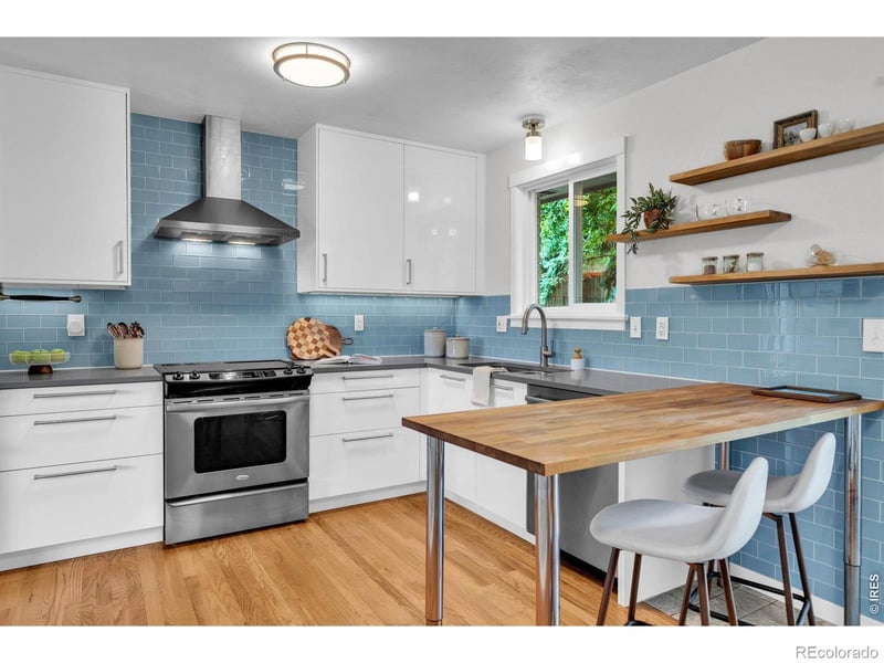 1065 Gillaspie Dr, Boulder, CO 80305