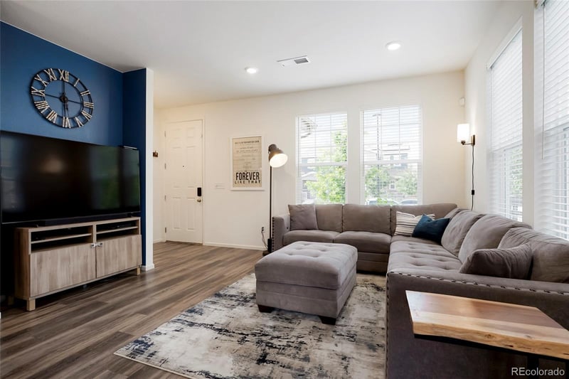 20876 E 61st Dr, Aurora, CO 80019