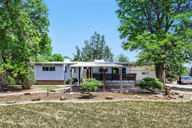 700 Dudley St, Lakewood, CO 80215