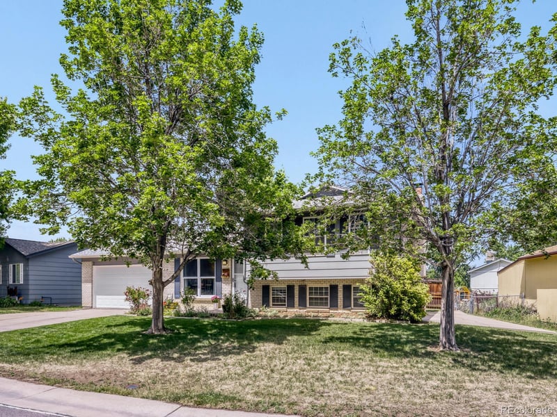 9559 W Eureka Pl, Lakewood, CO 80227
