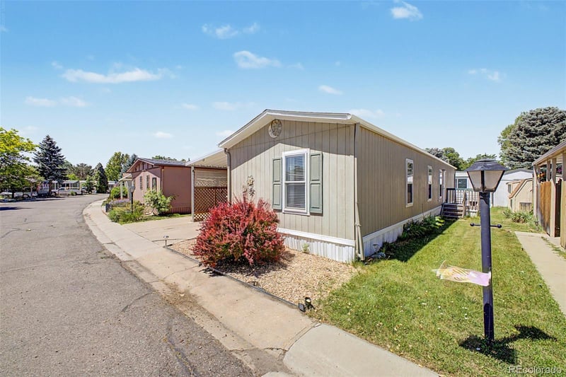8201 S Santa Fe Dr Lot 184, Littleton, CO 80120