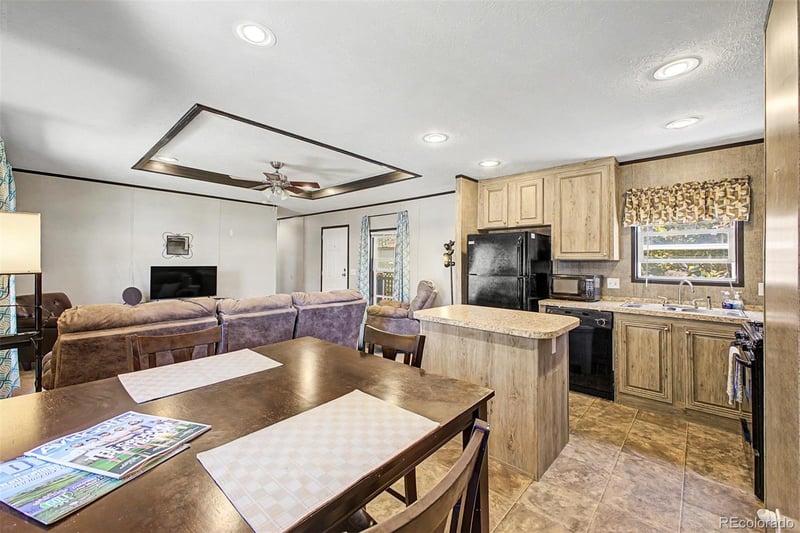 8201 S Santa Fe Dr Lot 184, Littleton, CO 80120