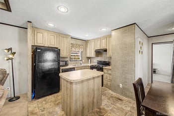 8201 S Santa Fe Dr Lot 184, Littleton, CO 80120
