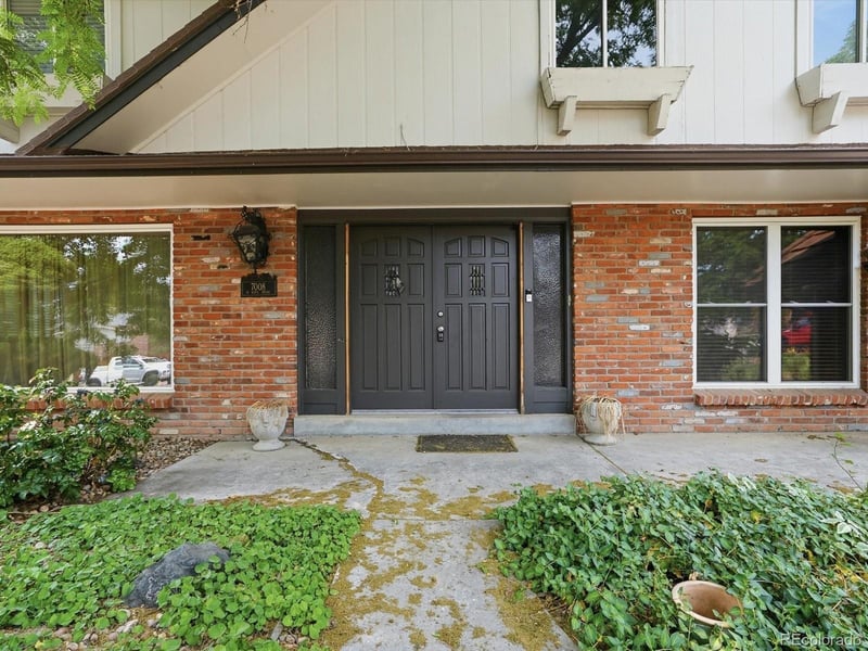 7008 Nova Dr, Littleton, CO 80128