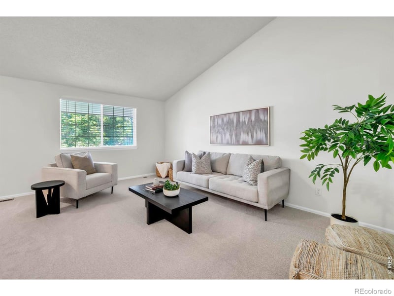 1106 Red Oak Dr, Longmont, CO 80504