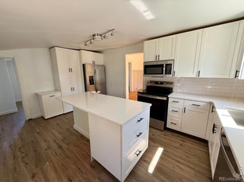 425 Dillingham Ave, Mead, CO 80542