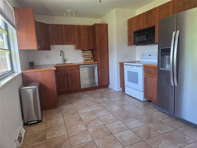 3420 96th Ave, Westminster, CO 80031