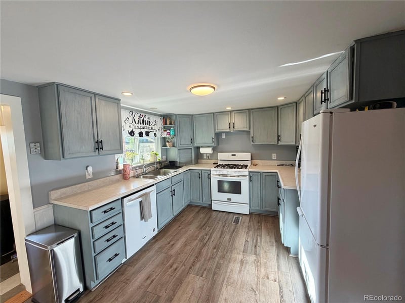279 5th Ave, Byers, CO 80103