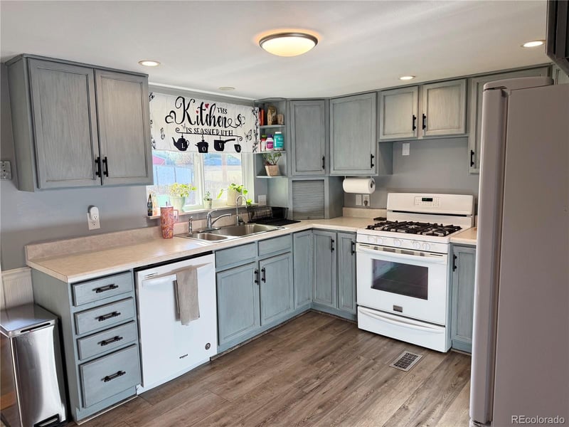 279 5th Ave, Byers, CO 80103