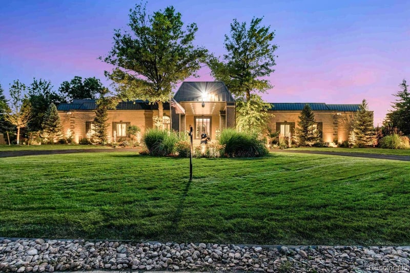 9 Sedgwick Dr, Englewood, CO 80113