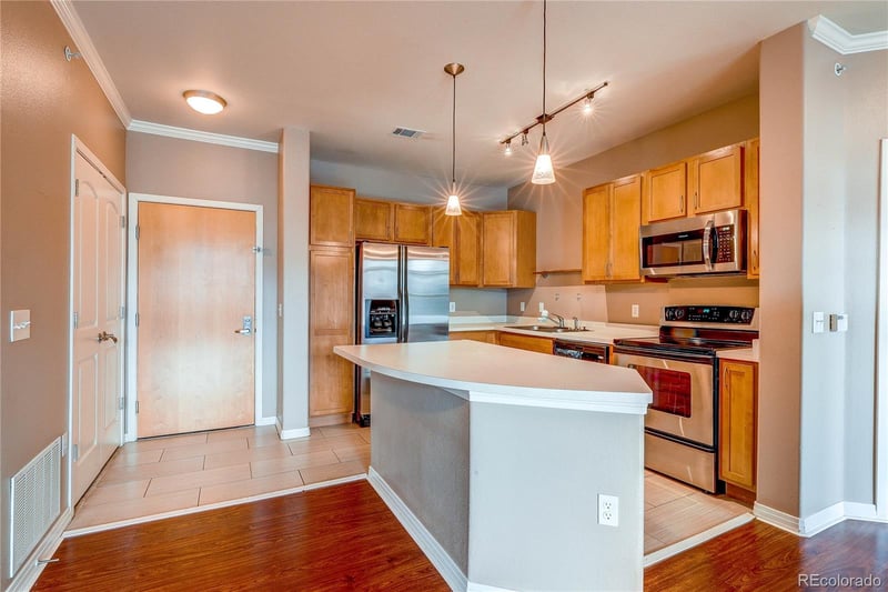 10184 Park Meadows Dr #1317, Lone Tree, CO 80124