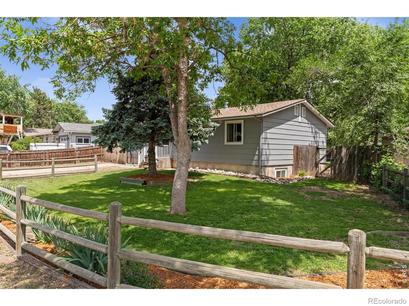 708 Riverbend Dr, Fort Collins, CO 80524