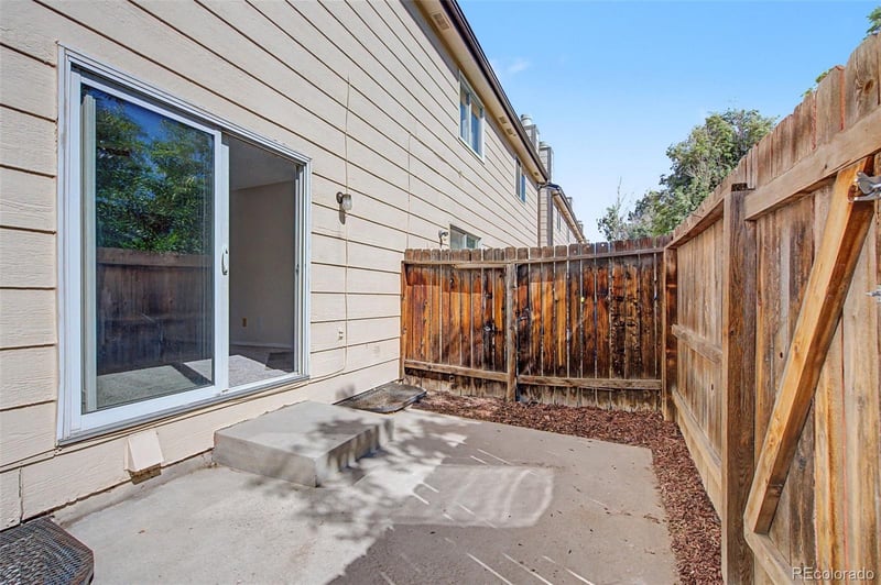 2455 Lexington Village Ln, Colorado Springs, CO 80916