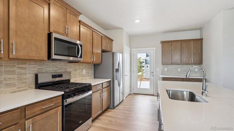 343 Bersshine St, Watkins, CO 80137