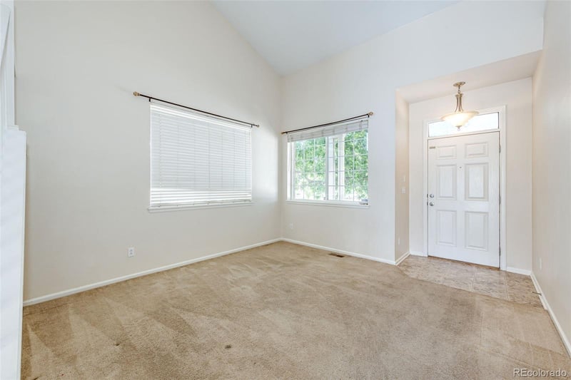 24621 Kansas Cir, Aurora, CO 80018