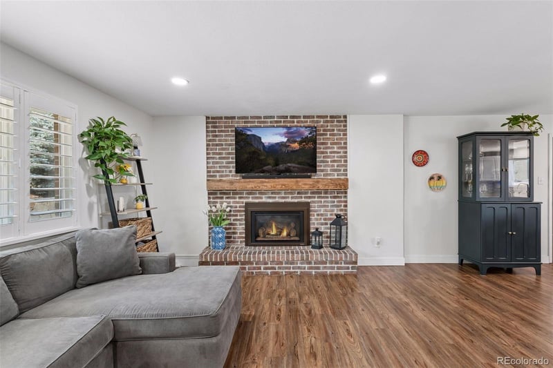 8308 72nd Ave, Arvada, CO 80005