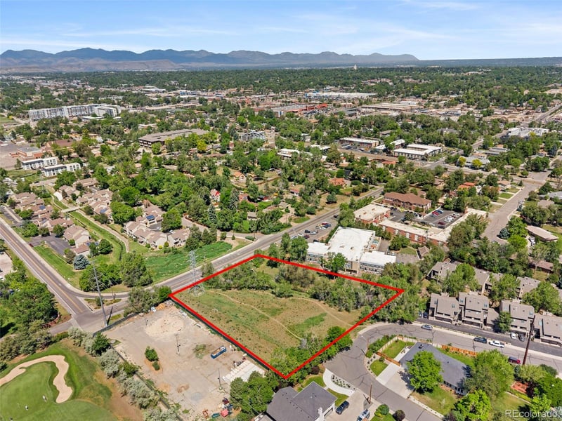 1010 Pierce St, Lakewood, CO 80214