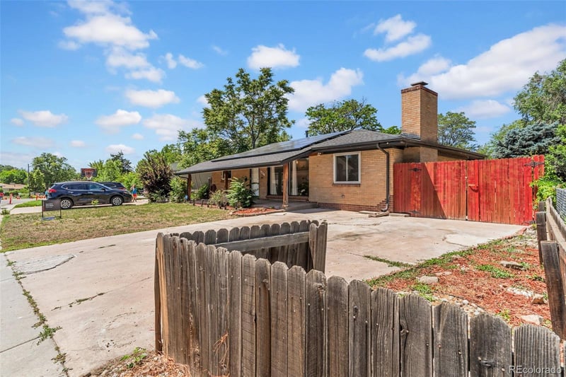 8601 Concord Ln, Westminster, CO 80031