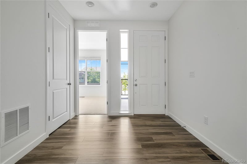 8595 Quemoy St, Aurora, CO 80016