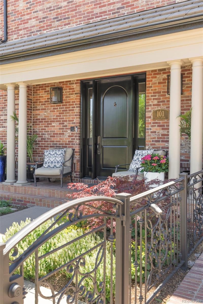 101 Grape St, Denver, CO 80246