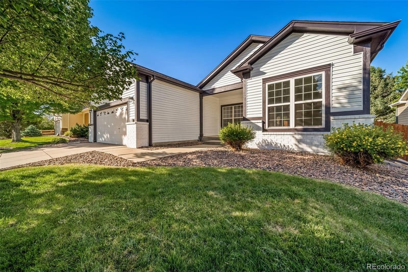 21097 Hawthorne Ln, Parker, CO 80138
