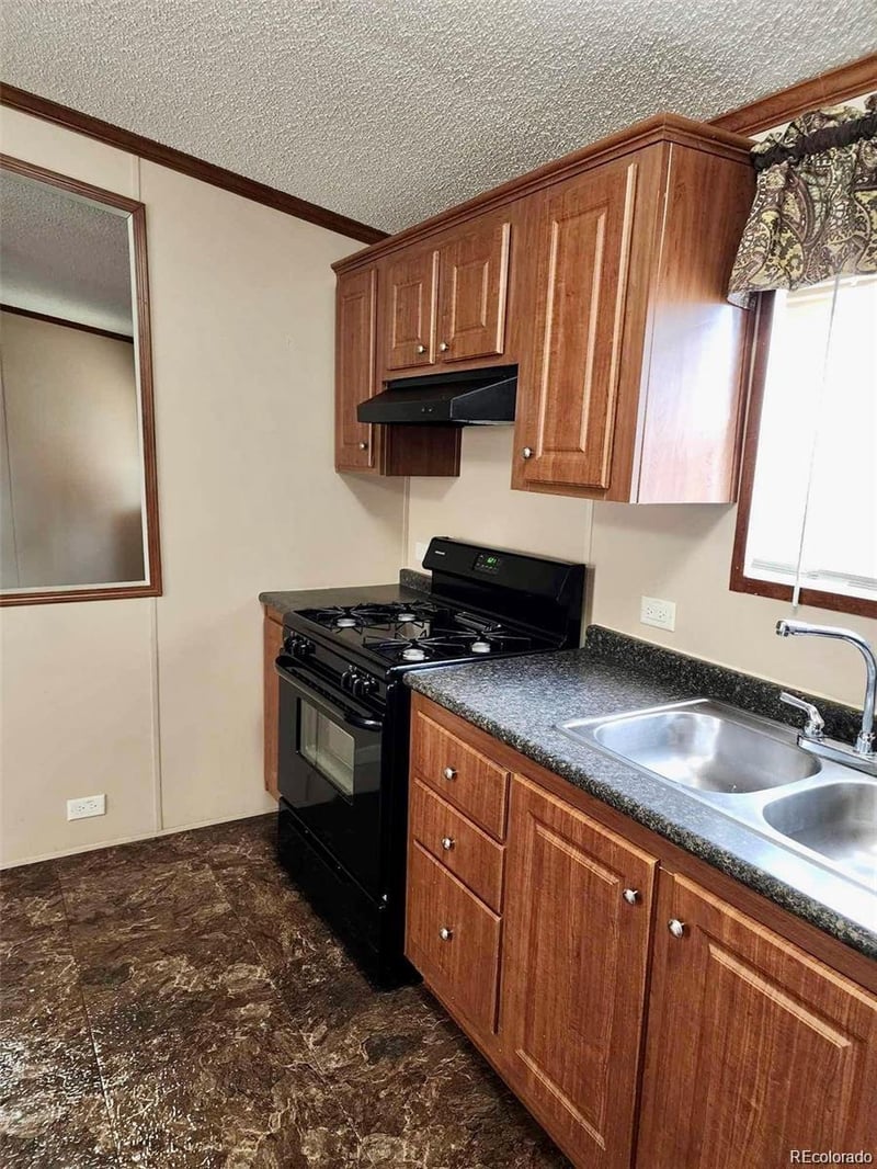 9641 Glencoe Ct Lot 35, Denver, CO 80229