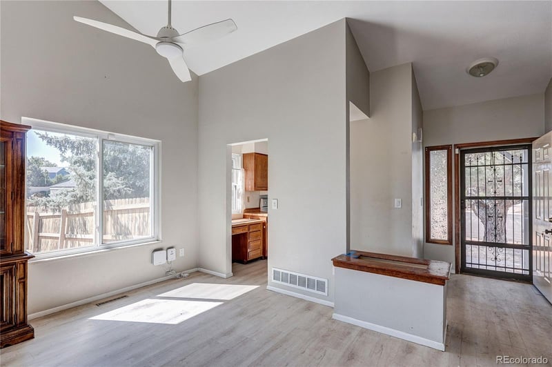 18466 Crestline Cir, Aurora, CO 80015