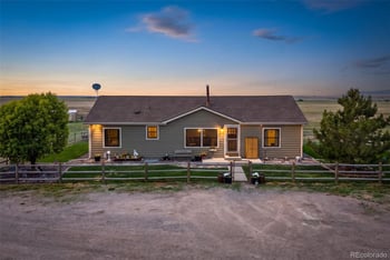 59520 E 64th Ave, Strasburg, CO 80136