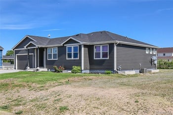 525 Foxtail Dr, Hudson, CO 80642