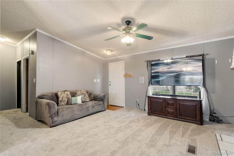 1111 Stage Dr, Fort Lupton, CO 80621