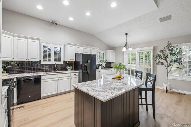 9805 Foxhill Cir, Highlands Ranch, CO 80129