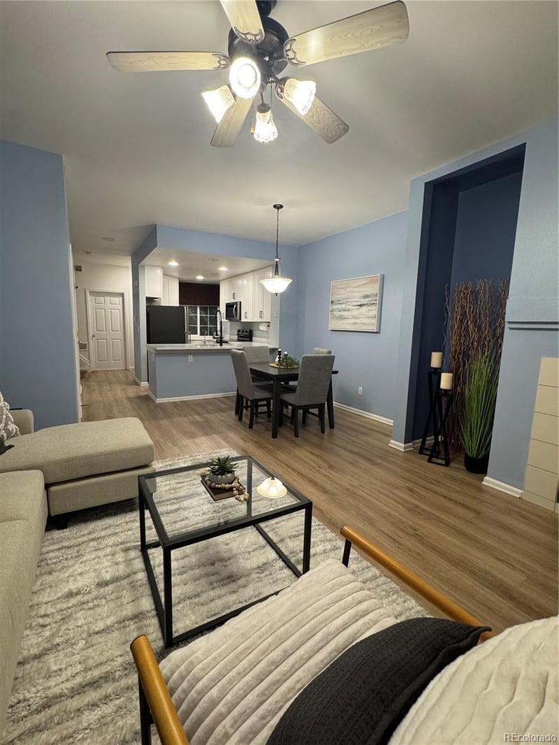 9126 Phillips Dr, Littleton, CO 80128