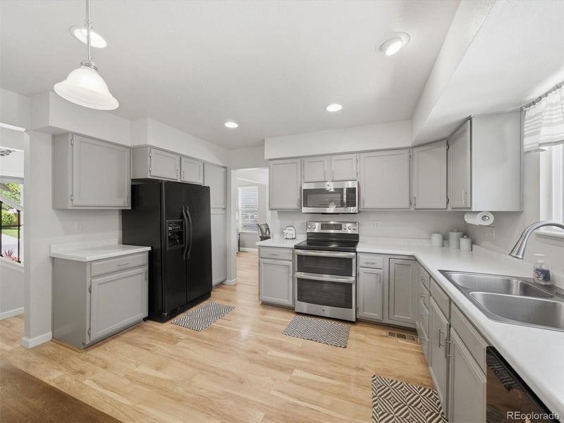 7977 Morraine Dr, Littleton, CO 80128