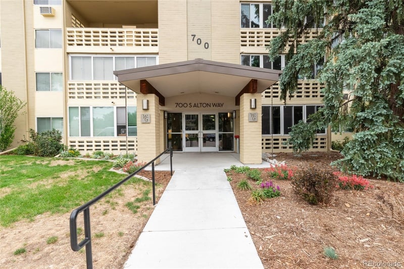 700 Alton Way #10B, Denver, CO 80247