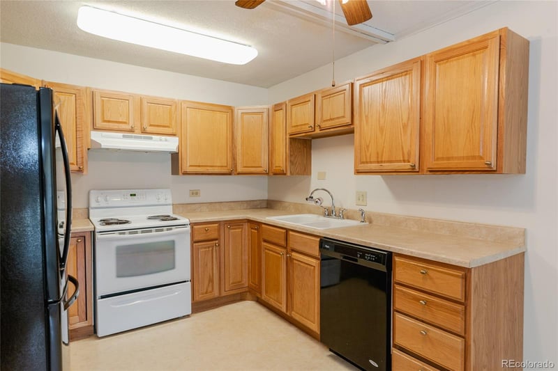 700 Alton Way #10B, Denver, CO 80247