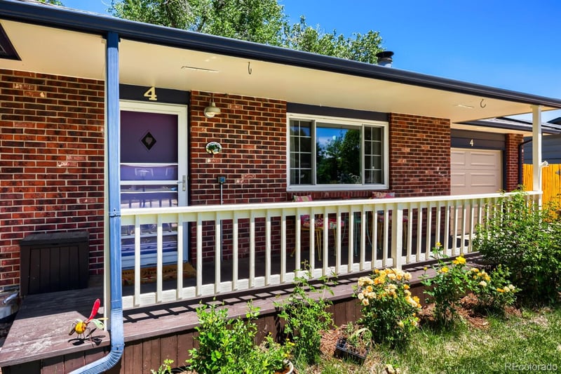 4 Seattle Ln, Longmont, CO 80501