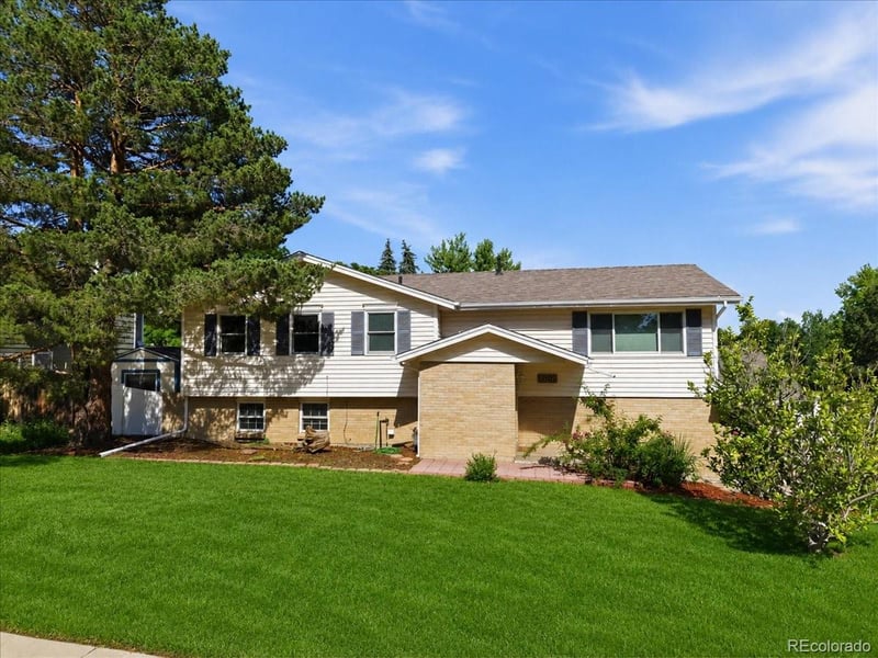13102 Saint Paul Dr, Thornton, CO 80241