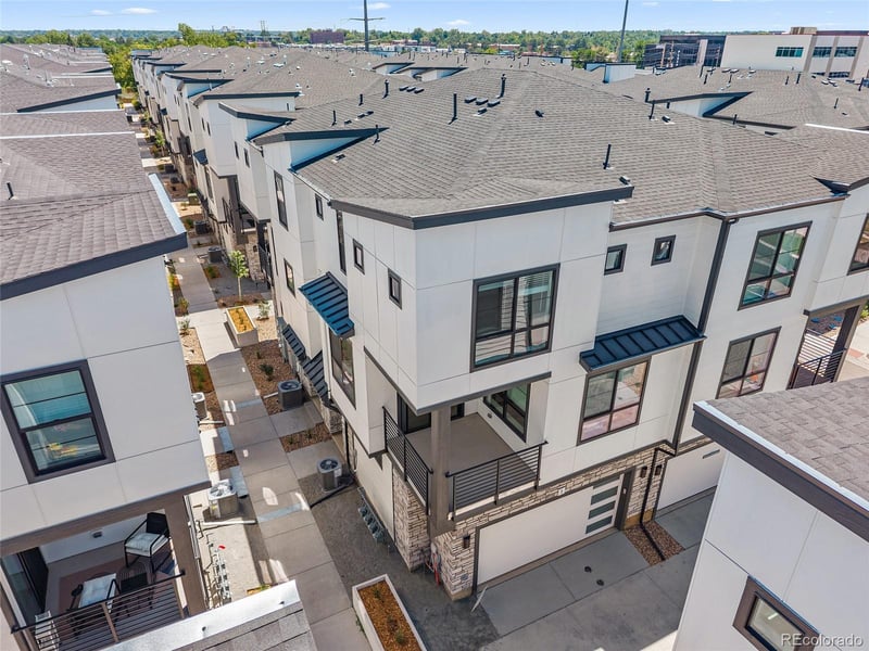 2060 S Holly St #1, Denver, CO 80222