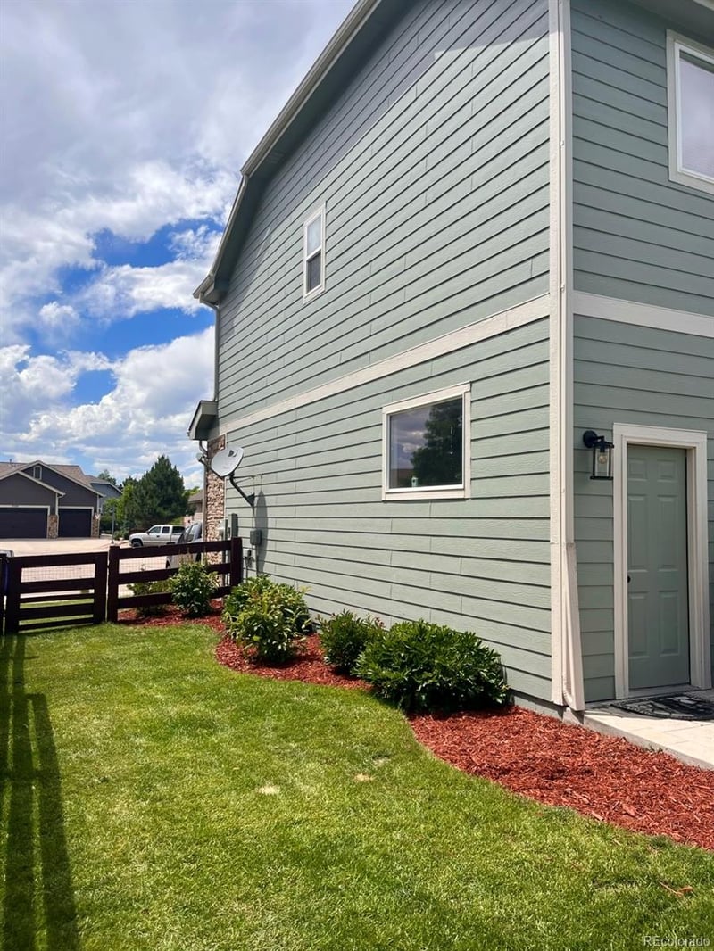 2055 Vineyard Ct, Windsor, CO 80550