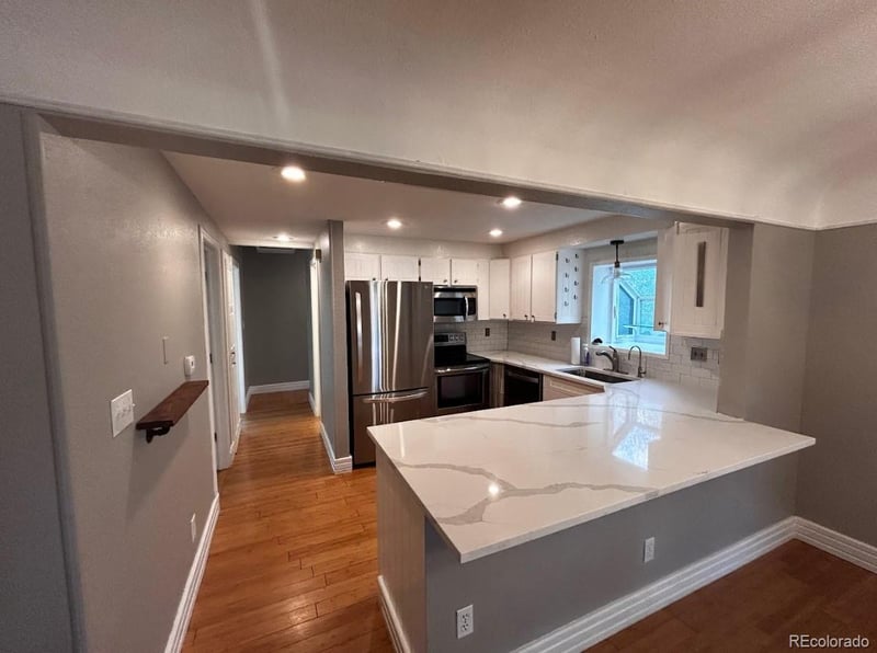 2820 S Acoma St, Englewood, CO 80110
