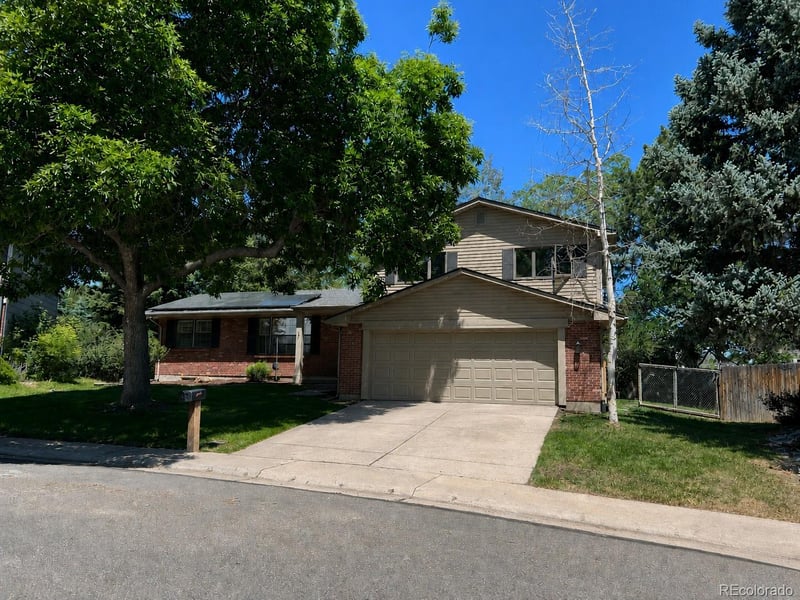 811 Newcombe Way, Lakewood, CO 80226
