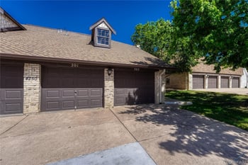 4250 S Olive St #202, Denver, CO 80237