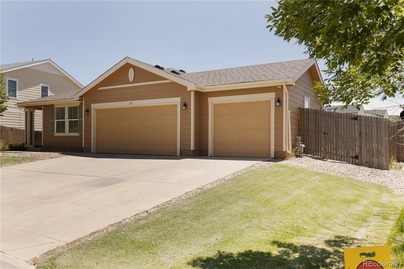847 Willow Dr, Brighton, CO 80603
