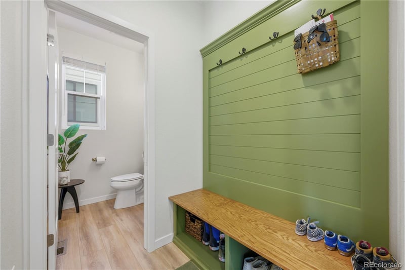 8989 Bellsong Dr, Littleton, CO 80125