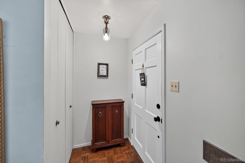 9295 E Center Ave, Denver, CO 80247