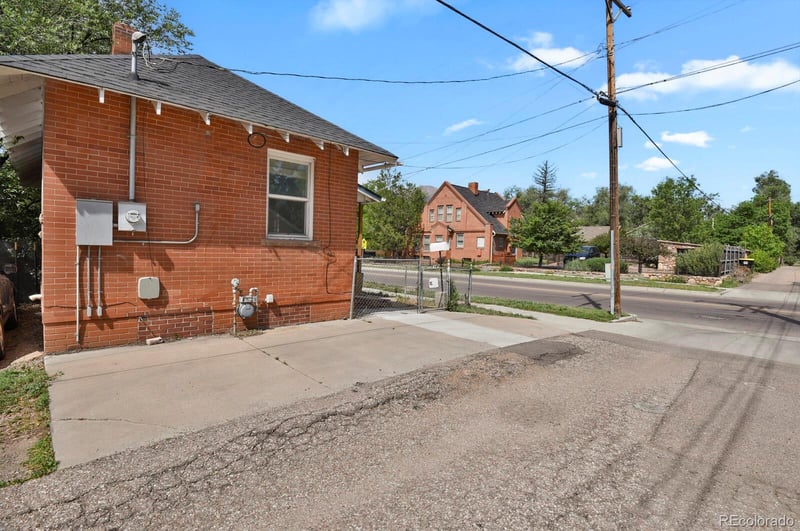 107 N 30th St, Colorado Springs, CO 80904
