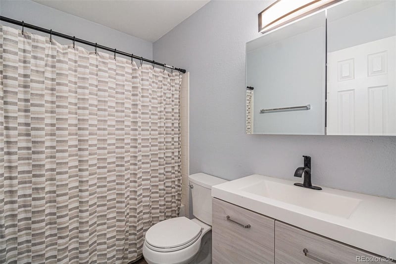 5775 W Atlantic Pl #303, Lakewood, CO 80227
