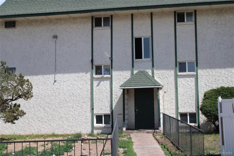 8822 Florida Ave #206, Denver, CO 80247